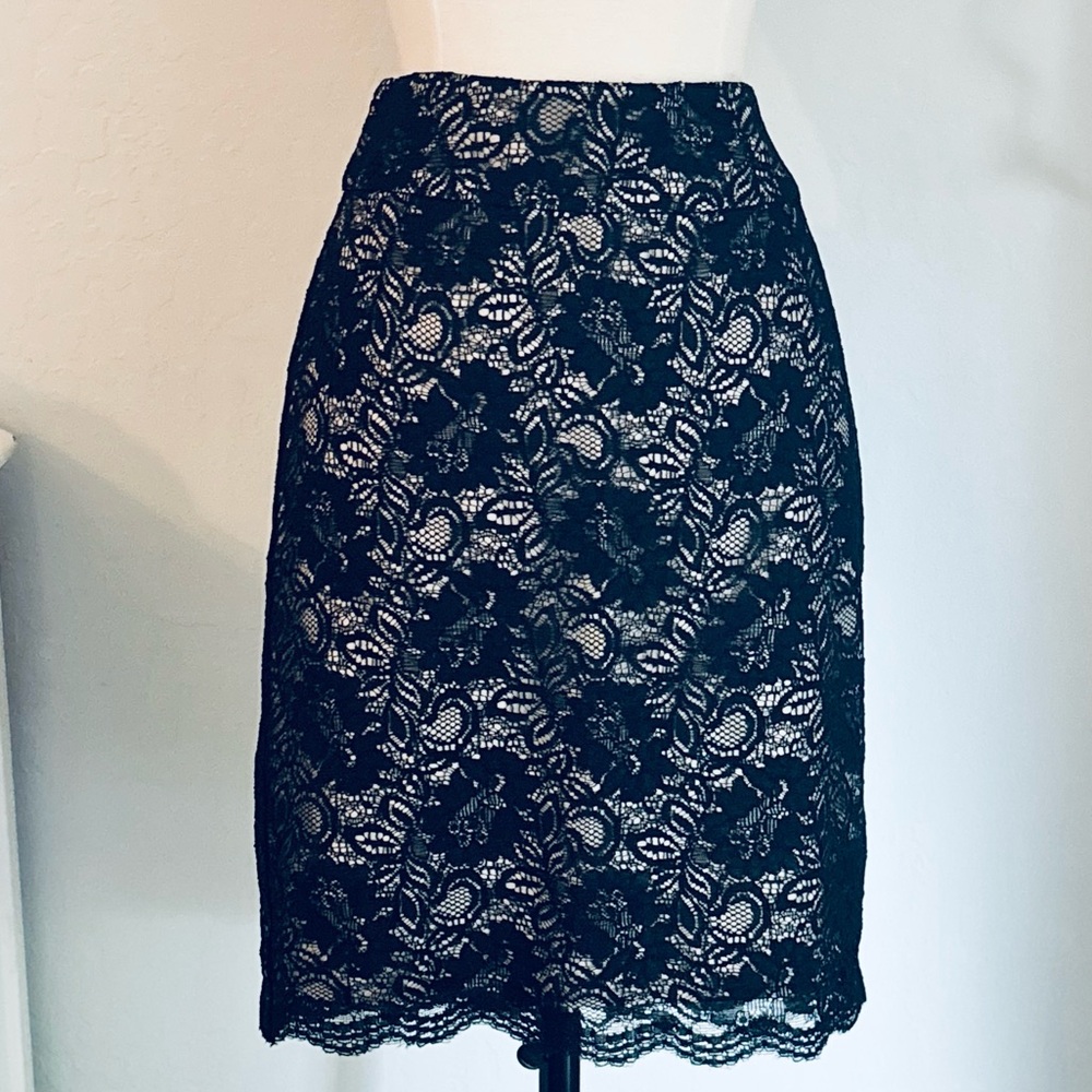 Banana Republic Black Lace Overlay Scalloped Hem Mini Pencil Skirt, 0P NWT